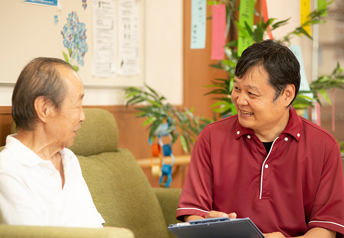 介護福祉士 トミオケア インタビュー